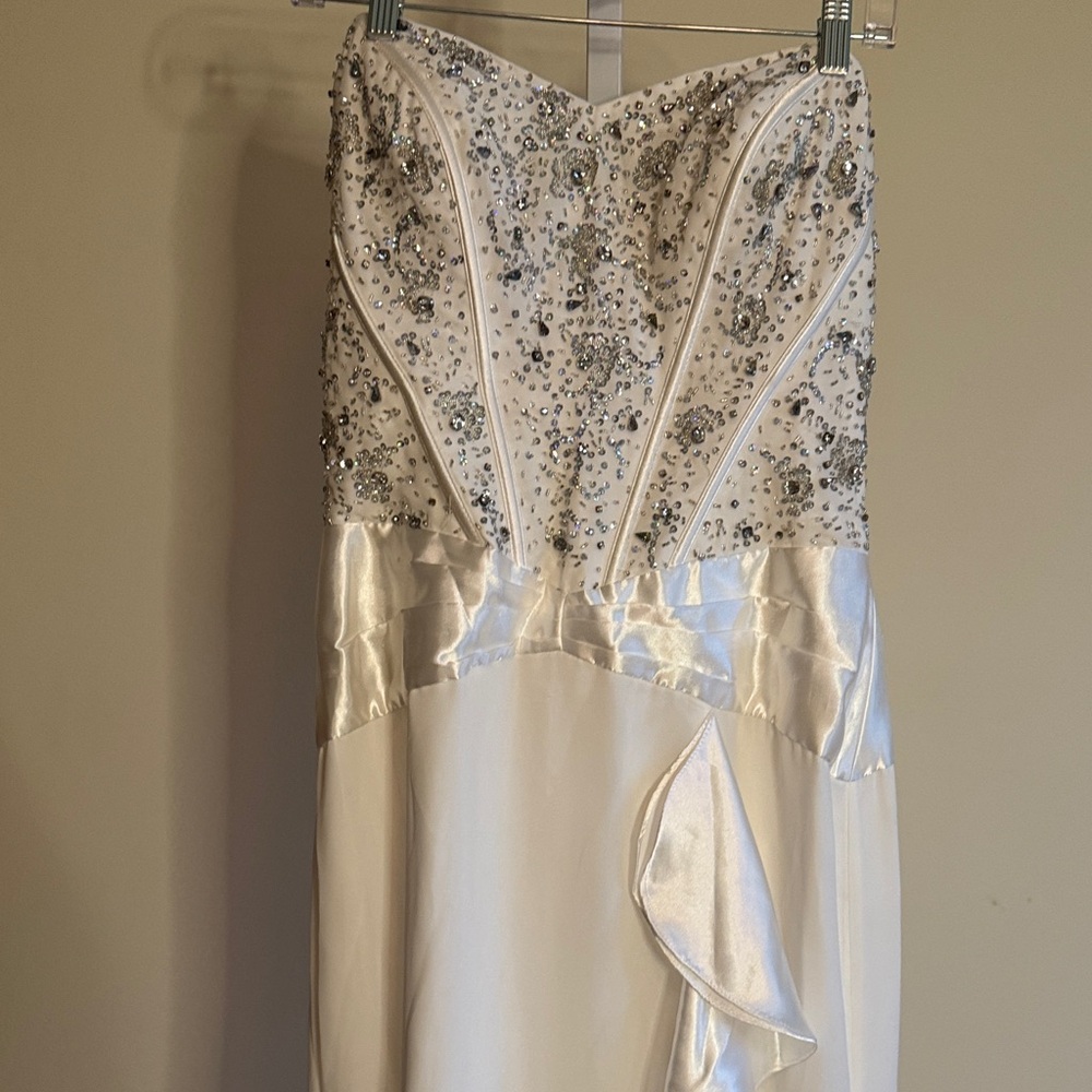 Elegant Beaded White Strapless Dress - Picture 4 of 16